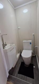 Hillcrest Term-Downstairs Room - 1
