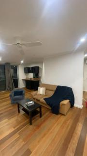 Modern 3BR home, Close to parliament , Canberra - 0