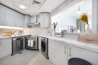 SHORELINE Private Beach 2 Bedroom Apartment with panoramic Sea View and Pool Palm Jumeirah - 2