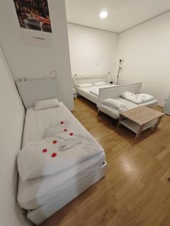 OTV Penzing Urban Base, Tech Museum & Westbahnhof Access - Viena - 2