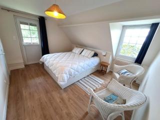 Duplex dans maison normande avec accès au jardin - 9