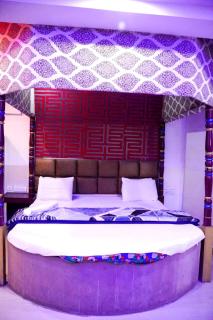 D Season Hotel - 9