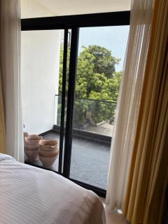 Spacious Studio with Balcony in Cantonments - 9