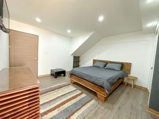 Japandi Tropical Stay - 6