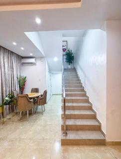 Luxury 2bedroom apartment - Lagos - 3
