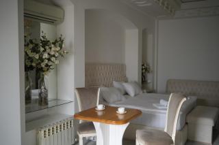 4 Rooms Hotel - 3