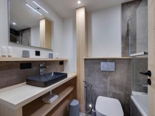 Appartement rénové : 3 pièces, pied des pistes, 5 pers., navette, animaux admis, WiFi inclus - FR-1-567-94 - Val-d'Isère - 2