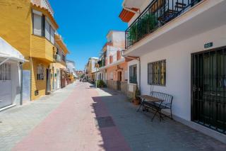 Charming Seaside Home with Jacuzzi & Terrace - Málaga - 5