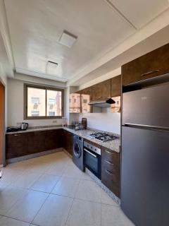 Charmant Appartement au Cœur de la Ville - 2