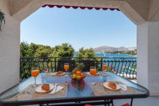 Luxury sea view apartment 20 m from the sea - 5