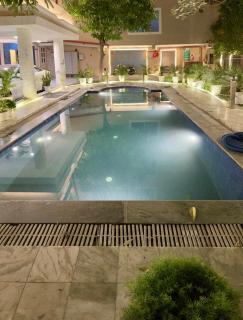 Airport Hotel The Grand Shoba Free Airport pickup or Drop - 3