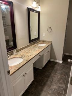 The Plush Retreat Marietta With Soaker Tub Walk In Closet - Marietta - 6