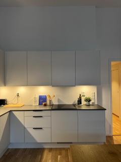 Oceanfront Stay, Large Balcony and Rooftop Access - Bergen - 7