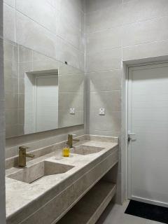 فيلا اتين خمس غرف وصالة - 3