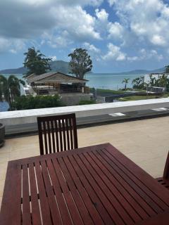 Luxury Beachfront Retreat 5 Stars Resort, Pool and Sea View - 5