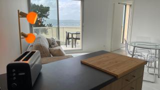 Première ligne - Vue mer exceptionnelle - Accès direct plage - Grand balcon - Parking privatif clos - Tout à pieds - 4
