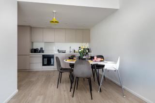 Spacious and Quiet with Free Parking Ideal for Families and Business Stays - 7