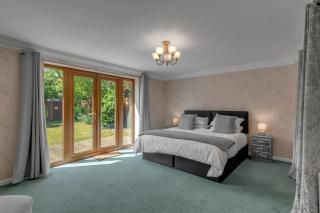 6br Home Sleeps 11 Families & Business Groups - 9