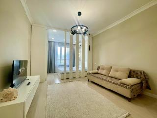 Cozy Apartment, Central - Gorky Park View and Balcony - 6