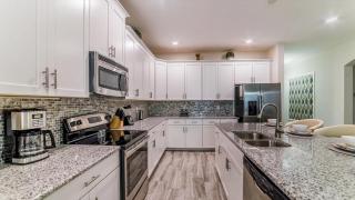 The Sunshine Villa - 8