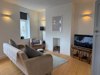 Modern Town Centre Flat - St Austell - 0