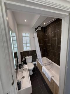 Modern Town Centre Flat - St Austell - 1