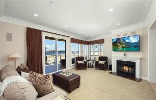 Long Beach 3-Bedrooms Corner Condo - Long Beach - 7