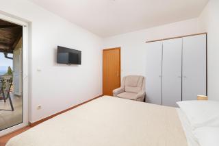 Apartments Novak by El-Pi Tours - 8