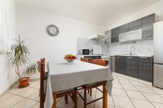 Apartments Novak by El-Pi Tours - 5