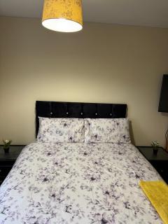 Bright Double Room near NewCross Hospital - 7