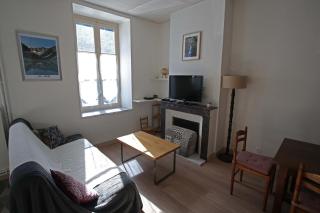 Appartement lumineux, calme, RDC, 2 min du centre - 0