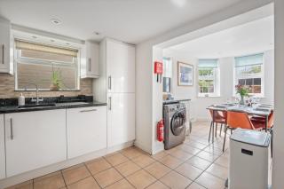 Costal Retreat with Garden & BBQ - 1