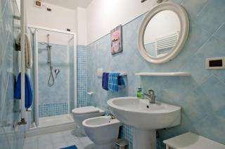 Flat at 30mt from sea, small pool and parking - 1