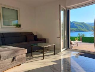 Vikendica Dijana Ramsko jezero - 2