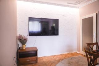 Sea Siren 2BD Apartment near Sea Garden by ApartMAX - Varna - 3