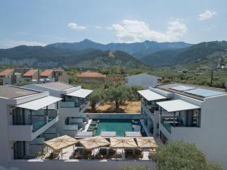 Alora Luxury Suites - Adults Only - 8