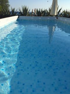 Flat at 30mt from sea, small pool and parking - 9