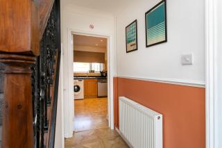 6 bed for Contractors or Families with Driveway Parking, Wifi, Smart TV - Save on weekly or monthly stays - Peterborough - 7