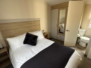 Your Seaside Escape at St Osyth Modern caravan with decking and wifi and parking Nr to Clacton on Sea - 1