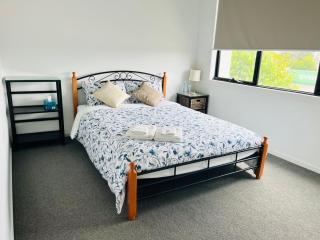Rooms to share In heart of Asian Vietnamese area - St Albans - 2