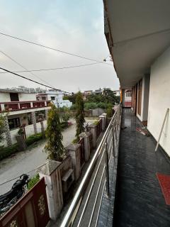 Bigbro-Air2 I Comfy & Independent - Dehradun - 5