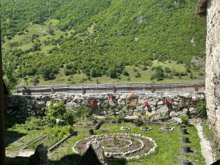 Jimsher Naveriani Guesthouse - 4