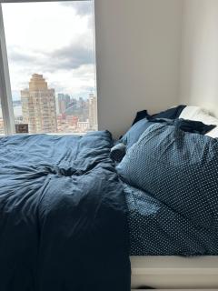Modern Corner High-Rise with Hudson River Views - 9