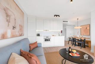 Wyndham - Bright and Modern 2BR with Sea Views in - 8