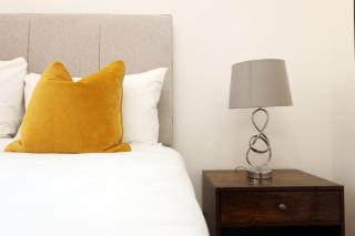 Boyton House Sleeps 14 Long Stays Parking Wi-Fi - Swindon - 3