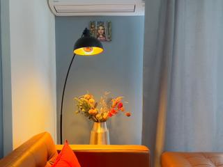 Steel & Oak-Stylish Stay Near Shore - 1