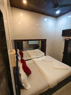 Hotel K D PALACE NX - Mumbai - 7