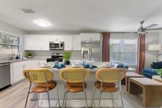 New listing promo,10 min to beach, backyard fun, Pool - Seminole - 9