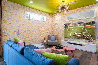 Stylish Eastside Getaway Yard Pool Firepit & Golf Nearby - Austin - 1