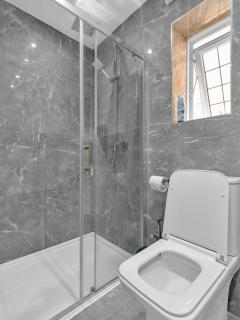 Stylish 1 BDR Apartment, Wembley - 3